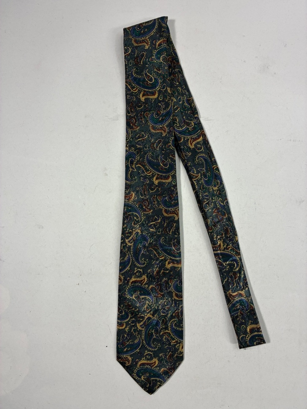 Classic Paisley Silk Tie in Dark Green